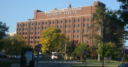 Δύο νεκροί από πυροβολισμούς σε νοσοκομείο στη Νέα Υόρκη