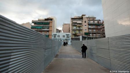 Γερμανικά ΜΜΕ: Η μακρόσυρτη διάσωση της Αθήνας