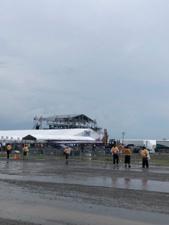 ΗΠΑ: Κατέρρευσε μεταλλική κατασκευή σε συναυλία των Backstreet Boys – 14 τραυματίες