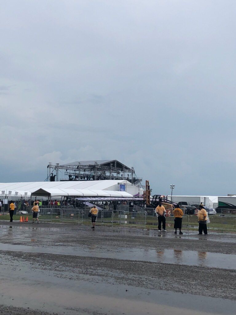 ΗΠΑ: Κατέρρευσε μεταλλική κατασκευή σε συναυλία των Backstreet Boys – 14 τραυματίες