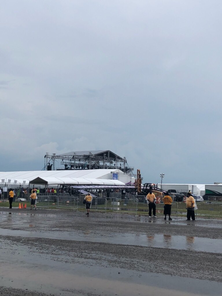 ΗΠΑ: Κατέρρευσε μεταλλική κατασκευή σε συναυλία των Backstreet Boys – 14 τραυματίες