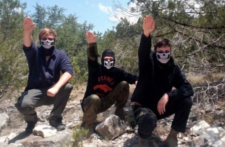 Der Spiegel: Οι αμερικανοί νεοναζί διεισδύουν στη Γερμανία