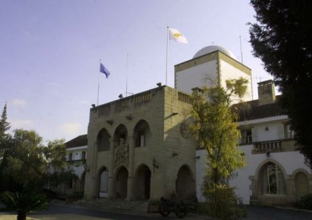 Κύπρος: Στους δρόμους χιλιάδες εκπαιδευτικοί