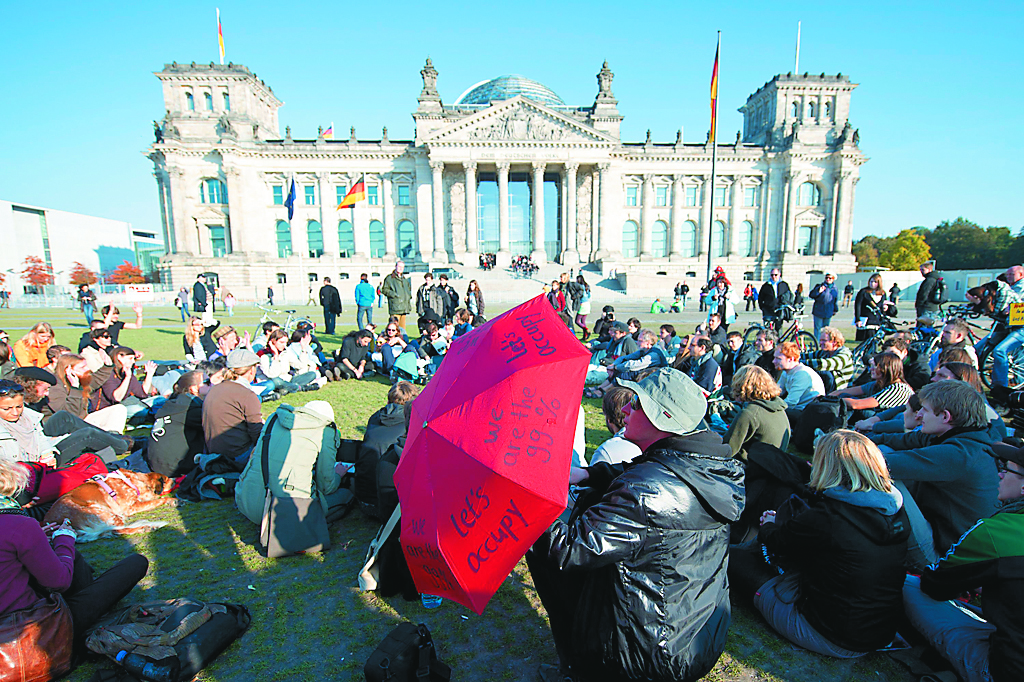 «Ανταρσία» στην ελληνική κοινότητα του Βερολίνου εναντίον ελλήνων βουλευτών