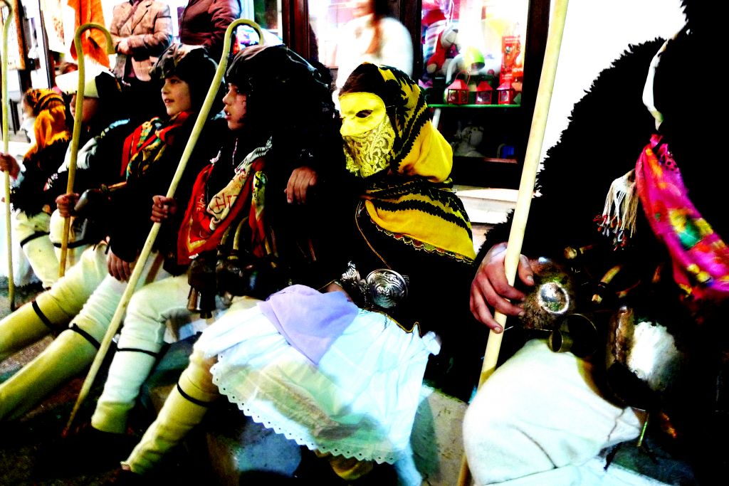 Σκύρος: Οι γέροι και οι κορέλες διώχνουν το Κακό