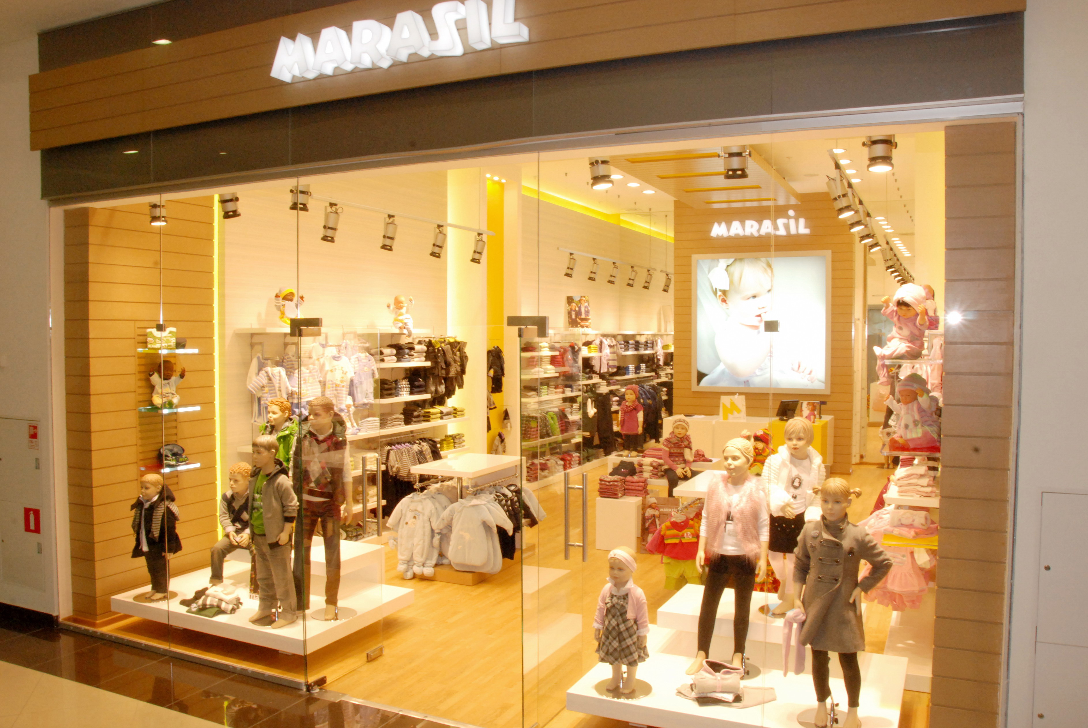 Οι Ρωσίδες ντύνονται ελληνικά