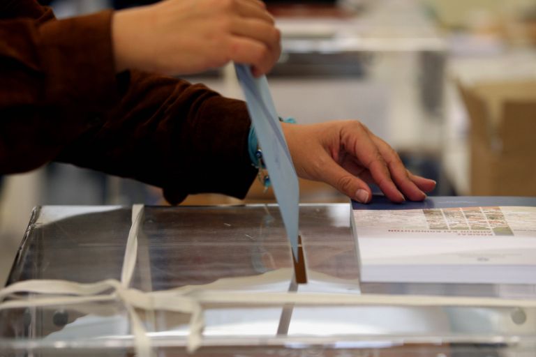 Εως τρεις ημέρες εκλογική άδεια μπορούν να πάρουν οι ετεροδημότες | tovima.gr