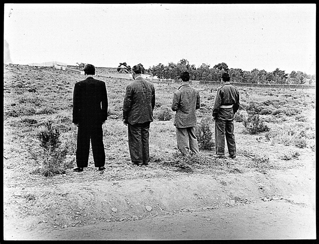 Στις Σκιές της Ιστορίας