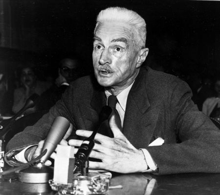 Δίψα εξουσίας, απληστία του χρήματος