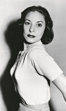 Η χορεύτρια που δούλευε στα… χωράφια