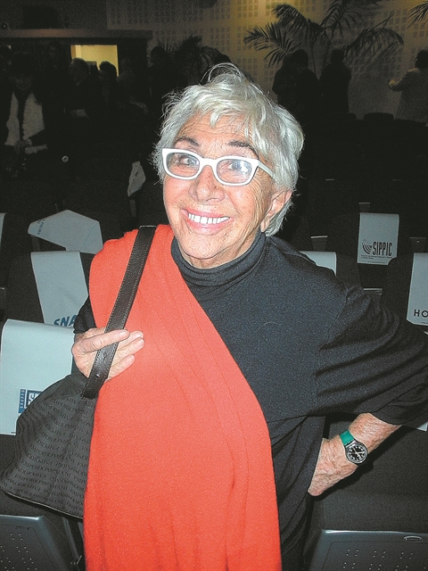 Πολιτικοποιημένη και πρωτοπόρος