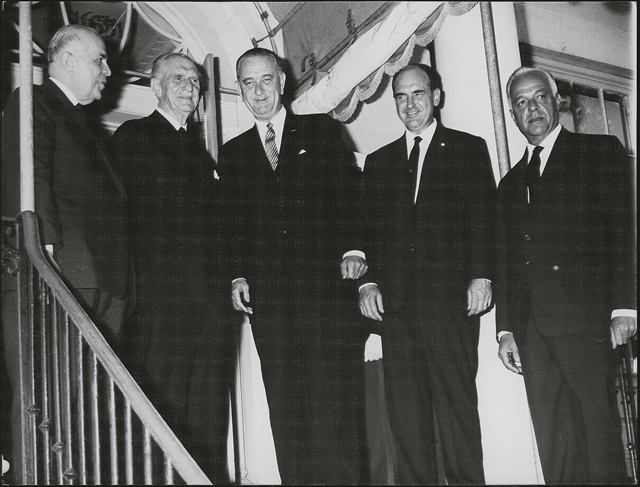 Η οικονομική πολιτική της Ενωσης Κέντρου