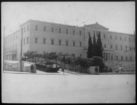 Μήνυμα Παπούλια για την μαύρη επέτειο της 21ης Απριλίου