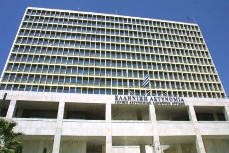 Μέσα στην Αντιτρομοκρατική