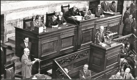 Κοινωνικό κράτος: Ορος επιβίωσης για τη δημοκρατία του 21ου αιώνα