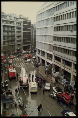 EBEA: Επτά στους δέκα αδυνατούν να καταβάλουν φόρους και εισφορές