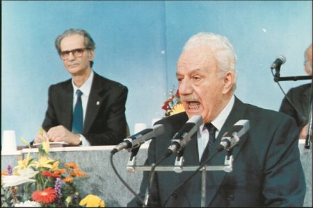 Η ανελέητη μάχη «δογματικών» και «ανανεωτικών»