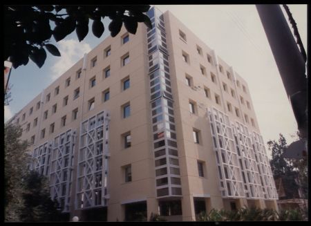 Θεσμικές απαντήσεις στην εμφανιζόμενη ακραία πόλωση