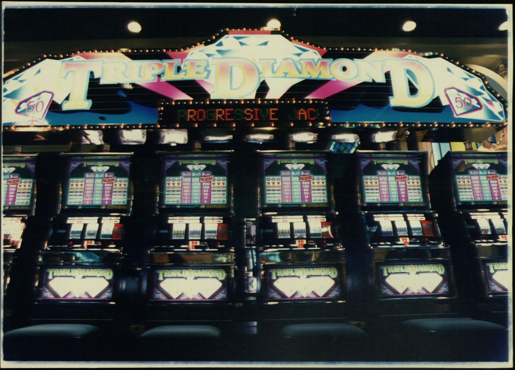 Καζίνο Πάρνηθας: 300 νέες θέσεις εργασίας από τη μετεγκατάσταση