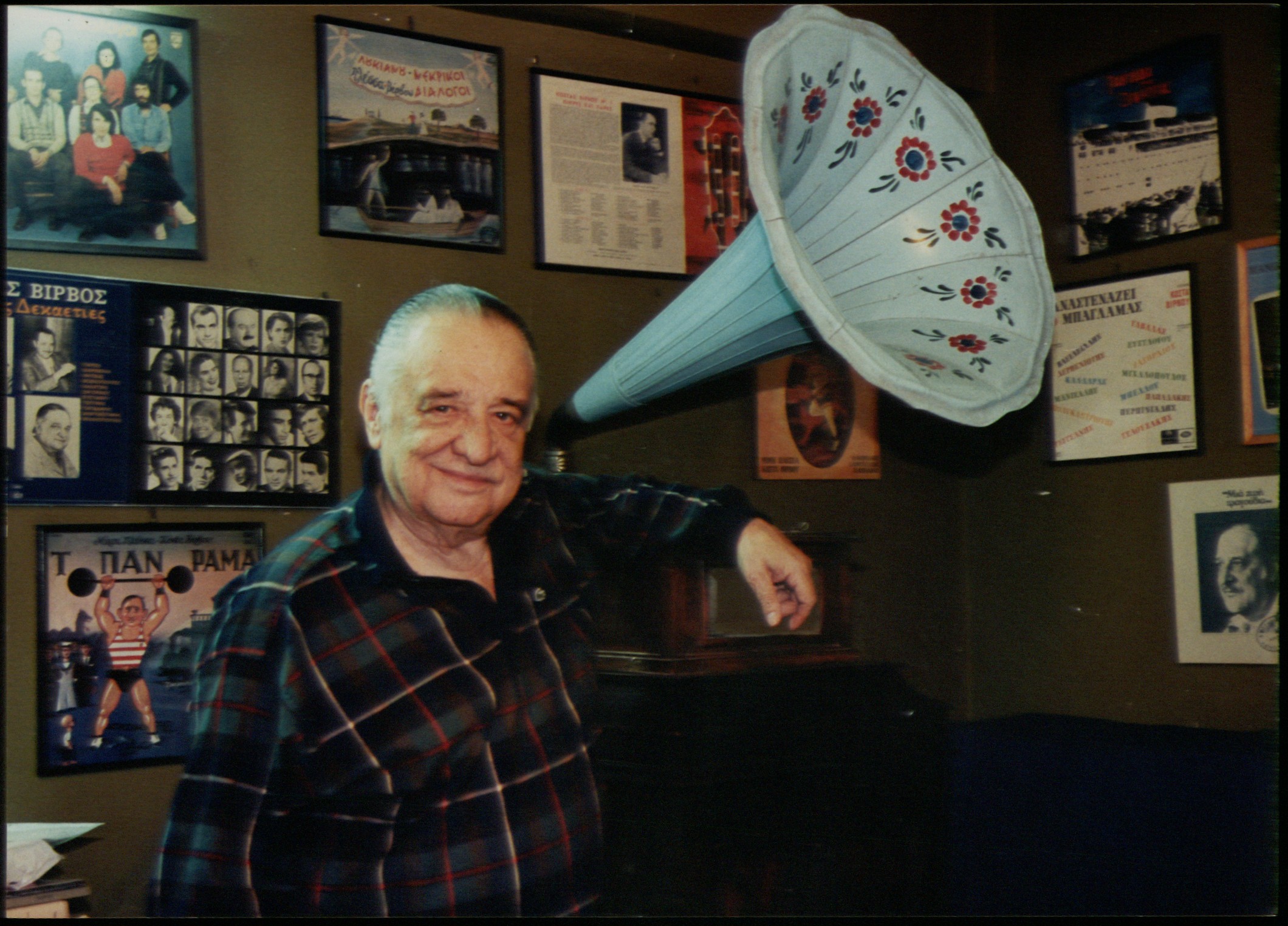 Πέθανε ο Κώστας Βίρβος