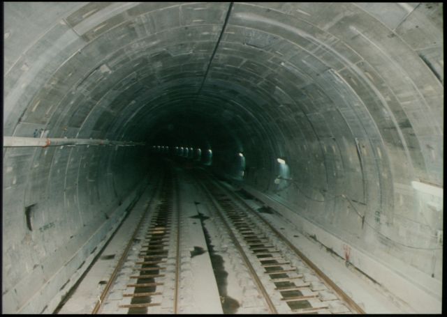 Στο ψυγείο ο σχεδιασμός για τη «γραμμή 4» του μετρό