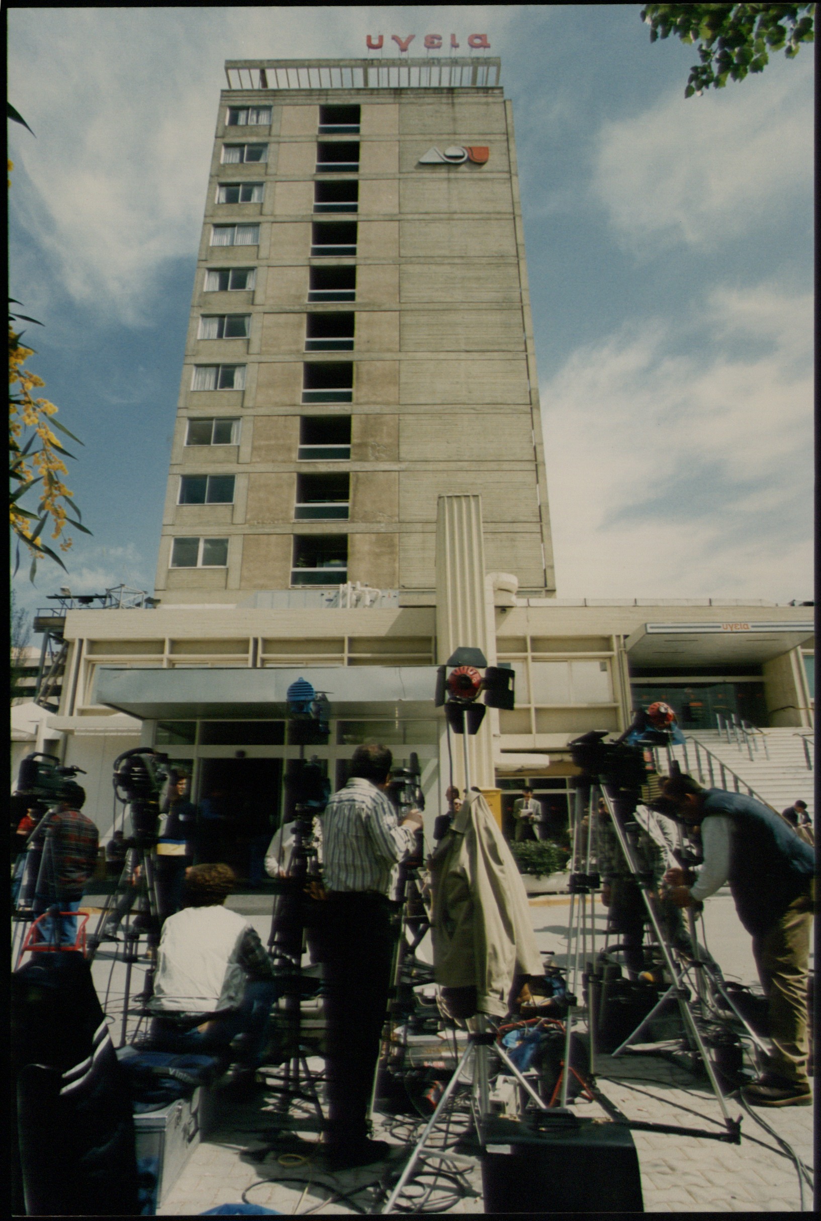 Η οικογένεια Αποστολόπουλου θέλει το 30% του Υγεία