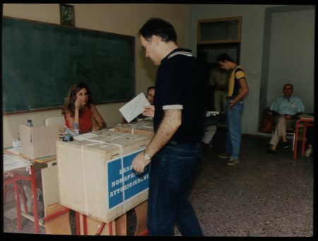 Κατατέθηκε η τροπολογία για τις ημερομηνίες των εκλογών του Μαΐου