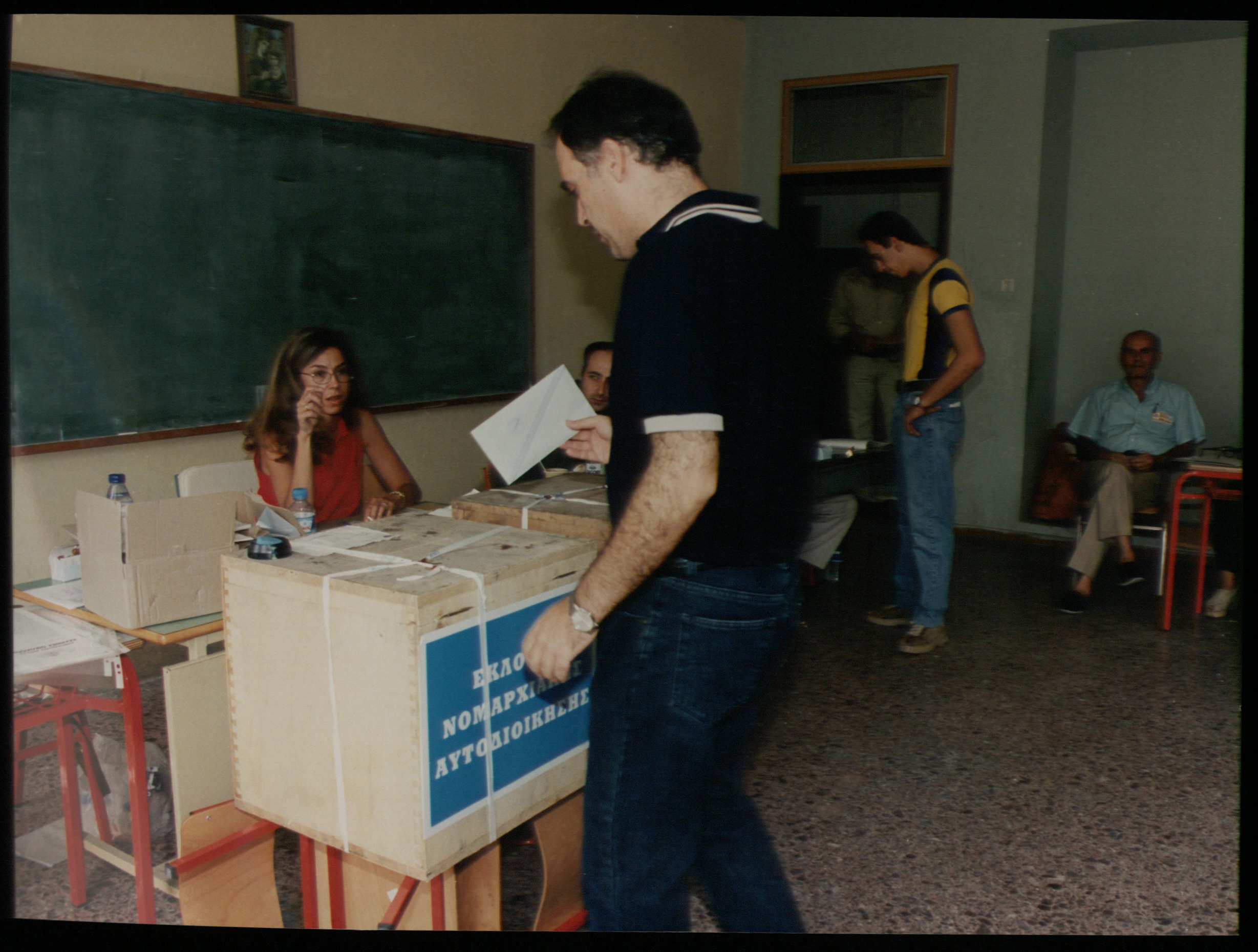 Κατατέθηκε η τροπολογία για τις ημερομηνίες των εκλογών του Μαΐου