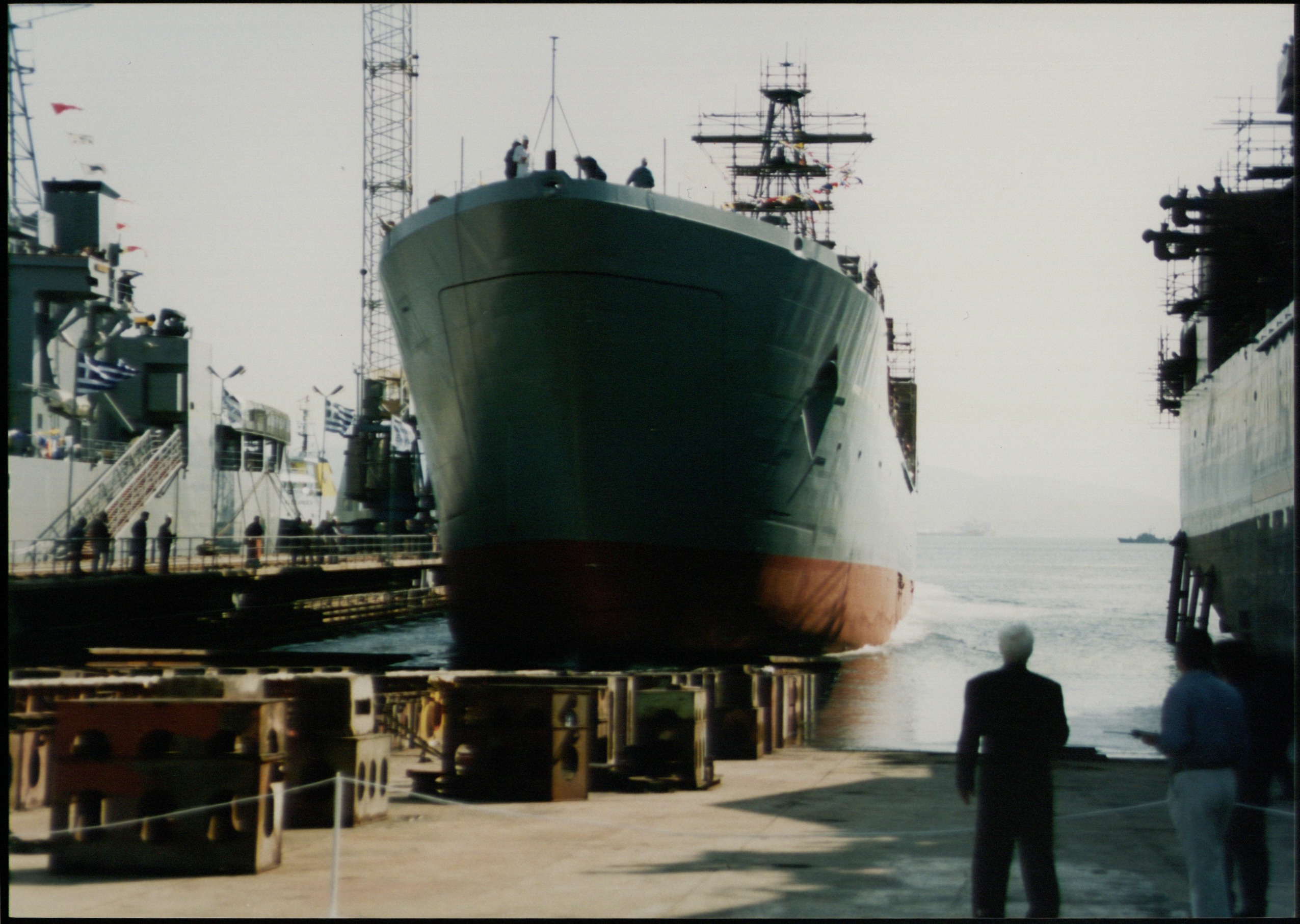 Εξαίρεση των ναυπηγείων Σύρου από την καταβολή ληξιπρόθεσμων οφειλών