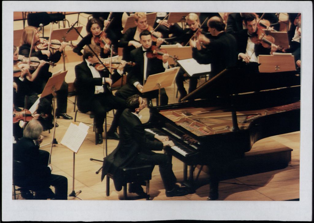 ΥΠΠΟ: «Ανάσα» στην Ορχήστρα των Χρωμάτων