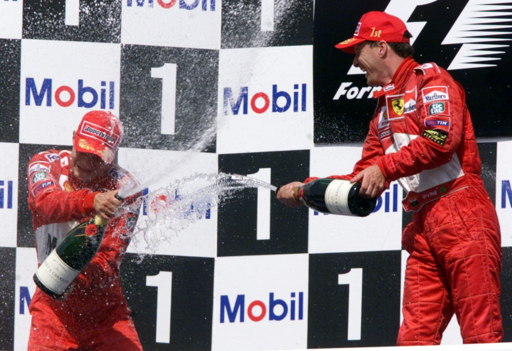 Στα γήπεδα και στην TV