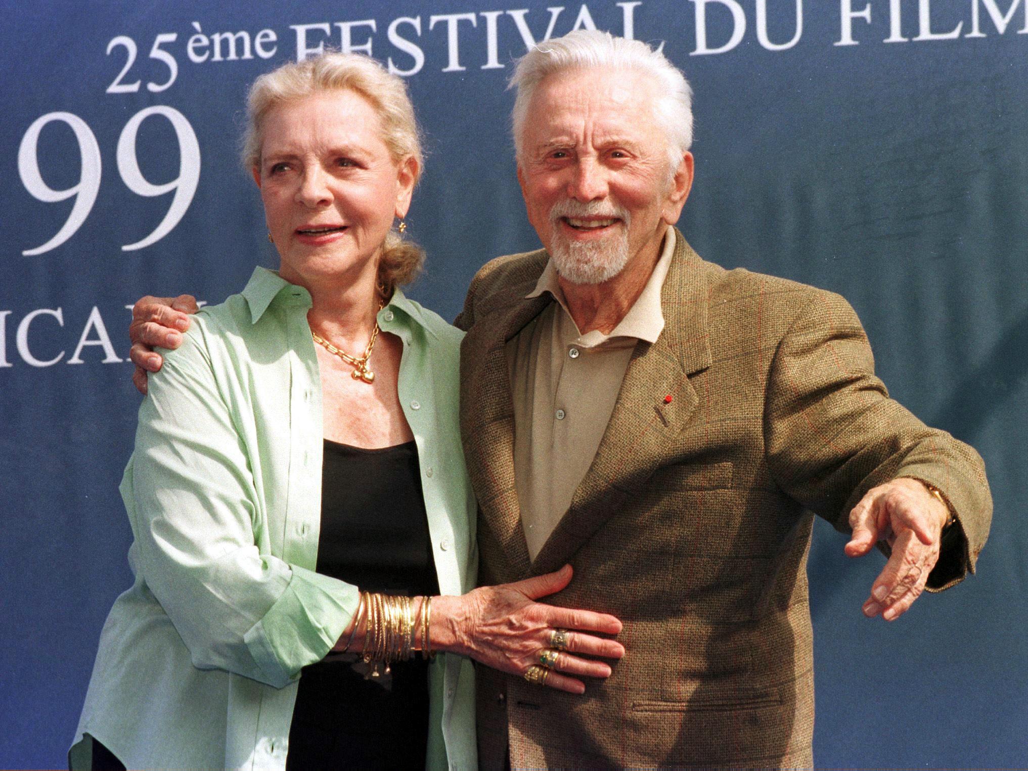 Το τελευταίο γράμμα του Κερκ Ντάγκλας στη Λορίν Μπακόλ