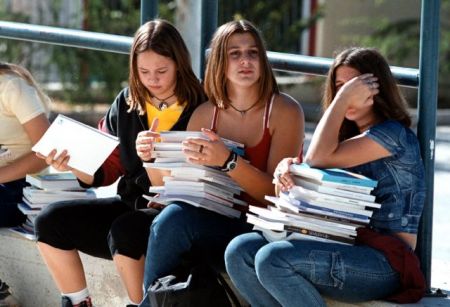 Πώς θα ξαναγραφτούν τα σχολικά βιβλία Ιστορίας