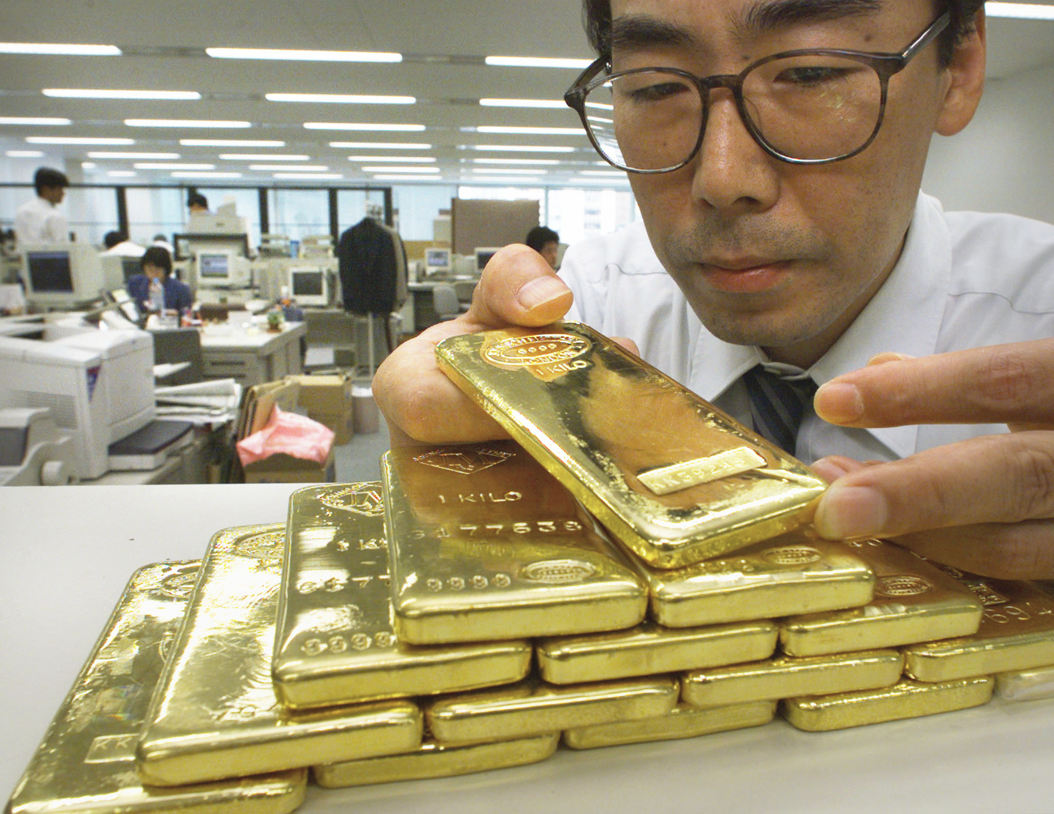 Ερευνα για παράνομη εξαγωγή χρυσού κατέληξε σε διαφθορά των ελεγκτών