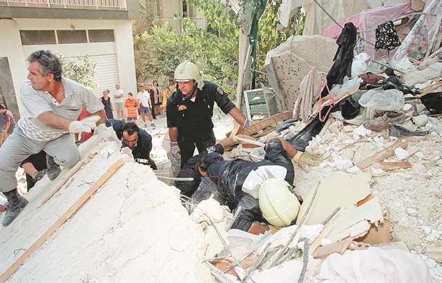 Οταν ο Εγκέλαδος «έσπασε» το συμβόλαιο με την… Αθήνα