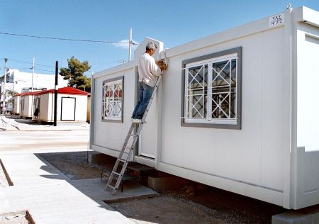 Οι σεισμόπληκτοι της Πάρνηθας του 1999 ζουν ακόμη στα λυόμενα