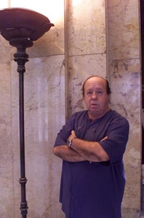 Ο Κώστας Ρηγόπουλος μονολογεί