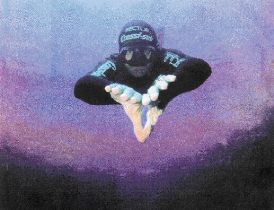 Ο «άνθρωπος-δελφίνι»