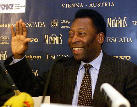 Σε νοσοκομείο εισήχθε εκ νέου ο Πελέ