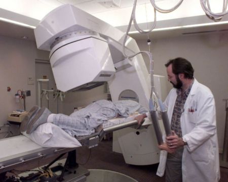 Ακτινοθεραπεία μόνο εκτός ΕΣΥ