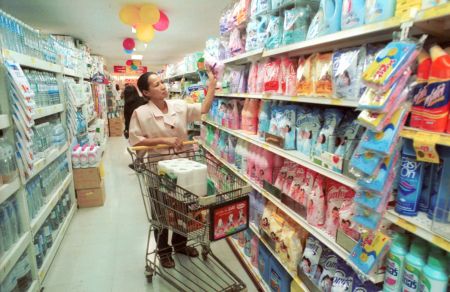 Το κατά κεφαλήν ΑΕΠ της Ελλάδος μειώθηκε κατά €1.170 το 2012