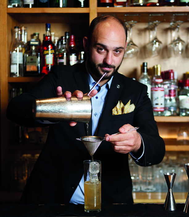 Πίσω από την μπάρα