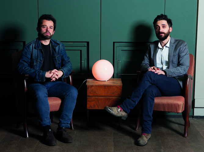 Ολος ο κόσμος στη σκηνή