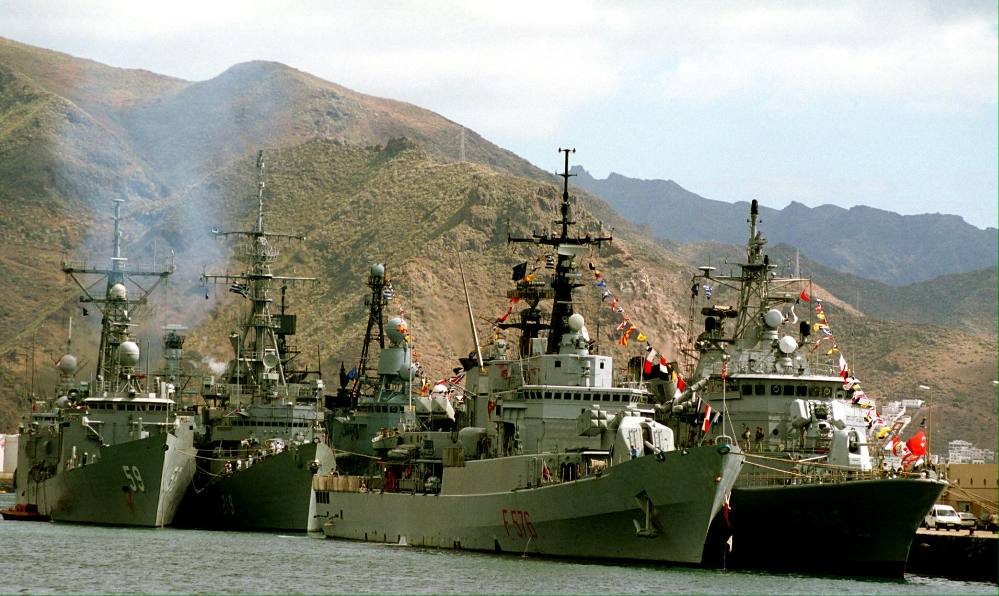 Το ΝΑΤΟ «φουλάρει» τις μηχανές για δράση στη Μεσόγειο