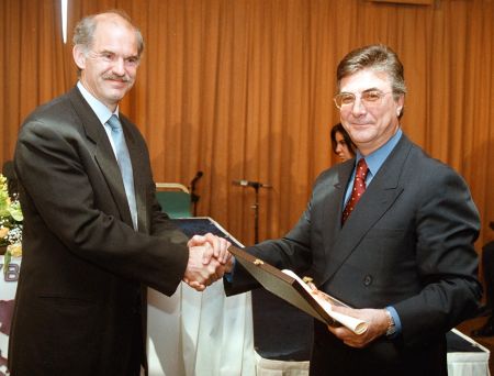 Στον εισαγγελέα ο Παν. Κουτσίκος για ανεκτέλεστη καταδικαστική απόφαση