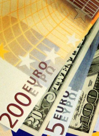 Στα 199 τρισ. δολάρια το παγκόσμιο χρέος