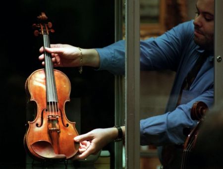 «Τίποτα το μαγικό» με τα βιολιά του Στραντιβάριους