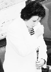 Το «όπιο του λαού» ζάλισε τον Περισσό