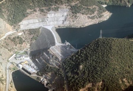 Θεσμοθετείται κανονισμός ασφαλείας φραγμάτων