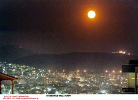 Αυγουστιάτικη Πανσέληνος και αρχαιότητες